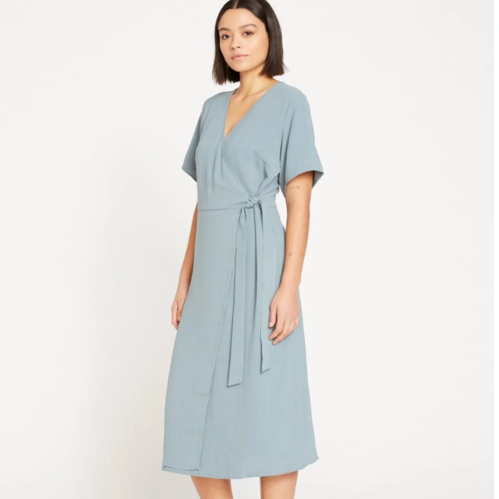 Universal Standard Wrap Dress - Picture 5 of 5